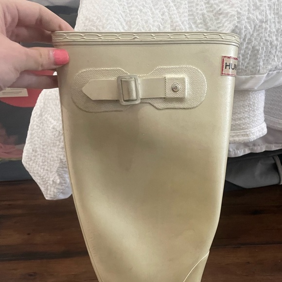HUNTER Women’s Cream Rain Boots - Size 6 - Picture 4 of 9